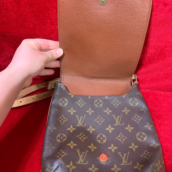 Authentic Louis Vuitton Salsa crossbody bag - Picture 4 of 11